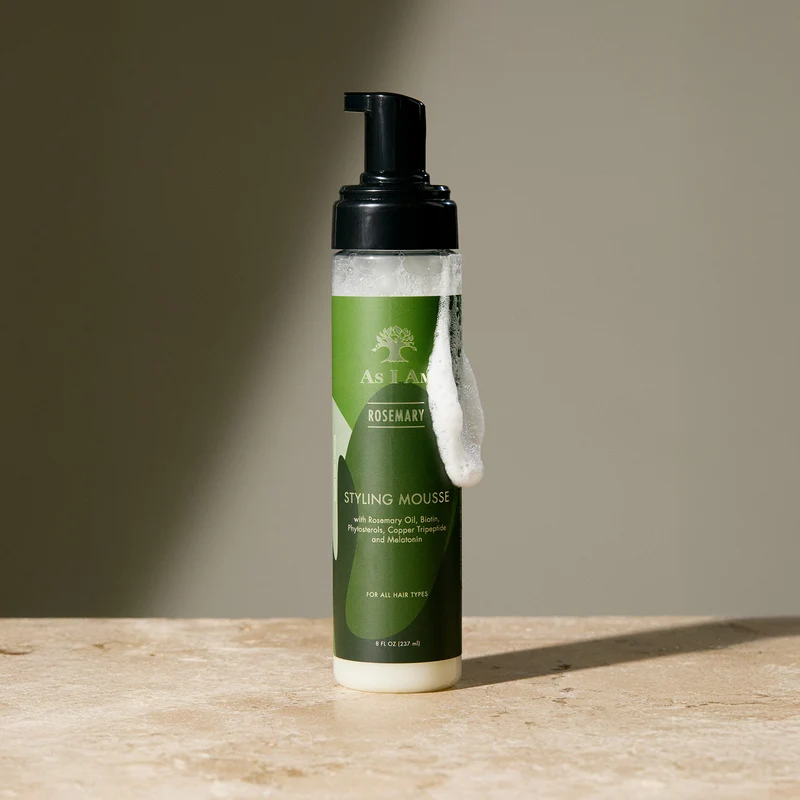 Mousse et bâton de cire au romarin