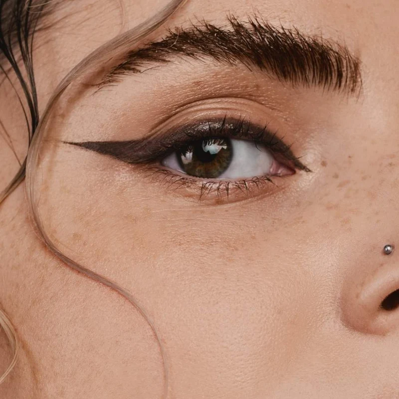 Crayon yeux (différentes teintes)