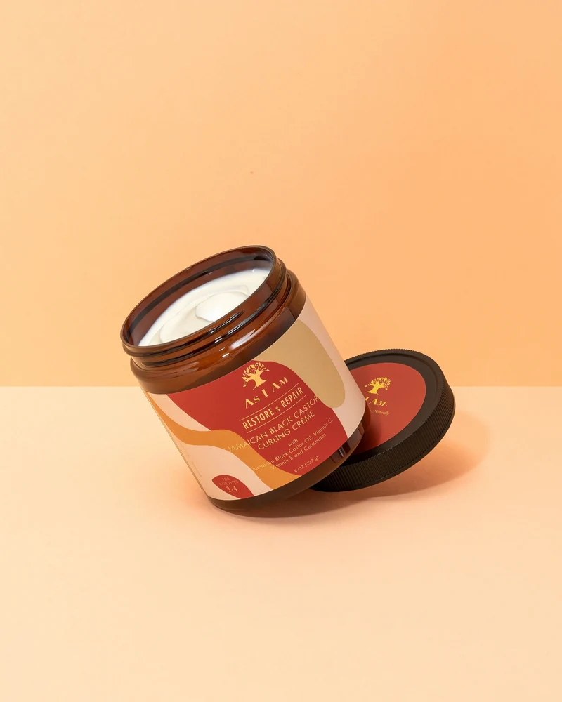 Cheveux de type 4 : routine complète