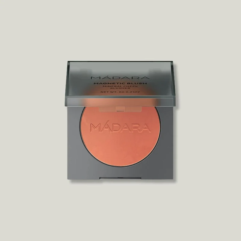 Magnetic blush