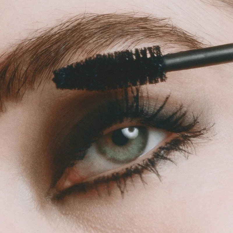 Mascara allongeant volume Come Closer