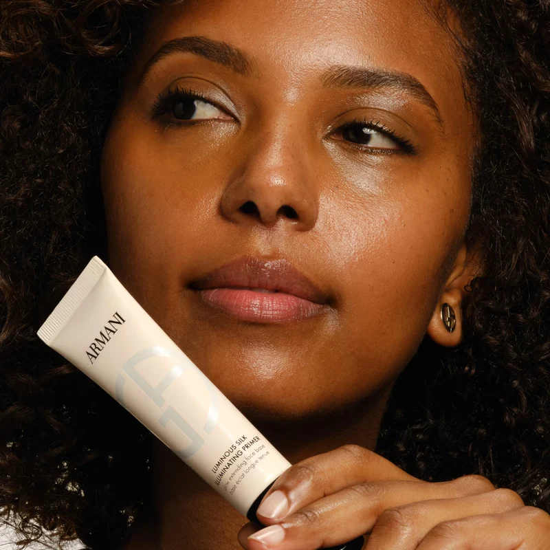 Armani Luminous Silk Base de teint hydratante lumineuse