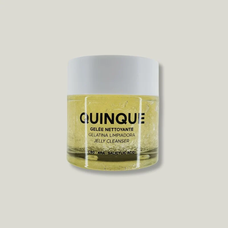 Gelée nettoyante au CBD / AHA