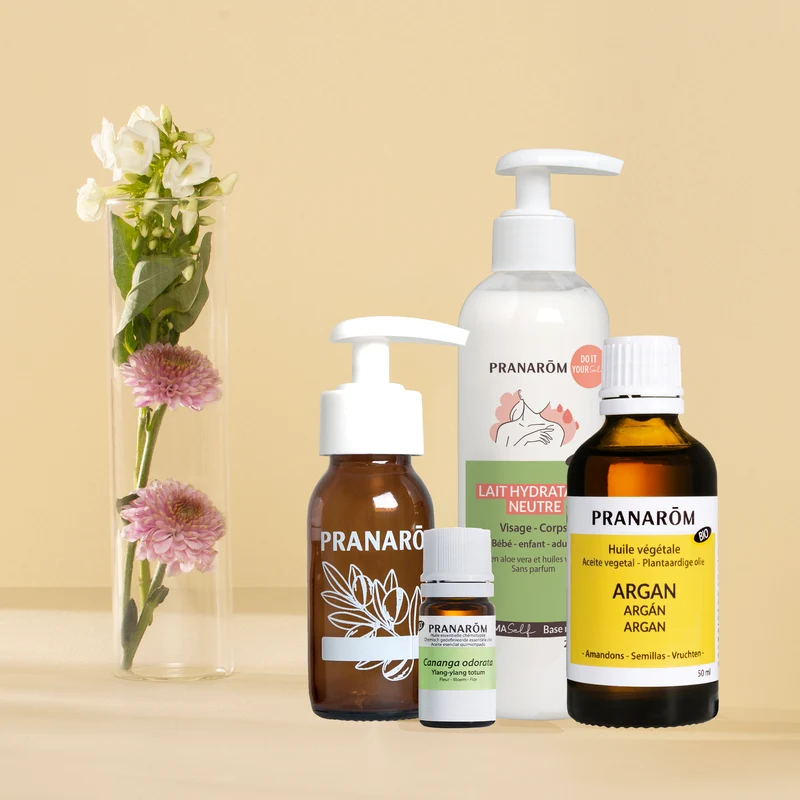 Soin lacté réparateur pour cheveux - trousse et flacon offerts