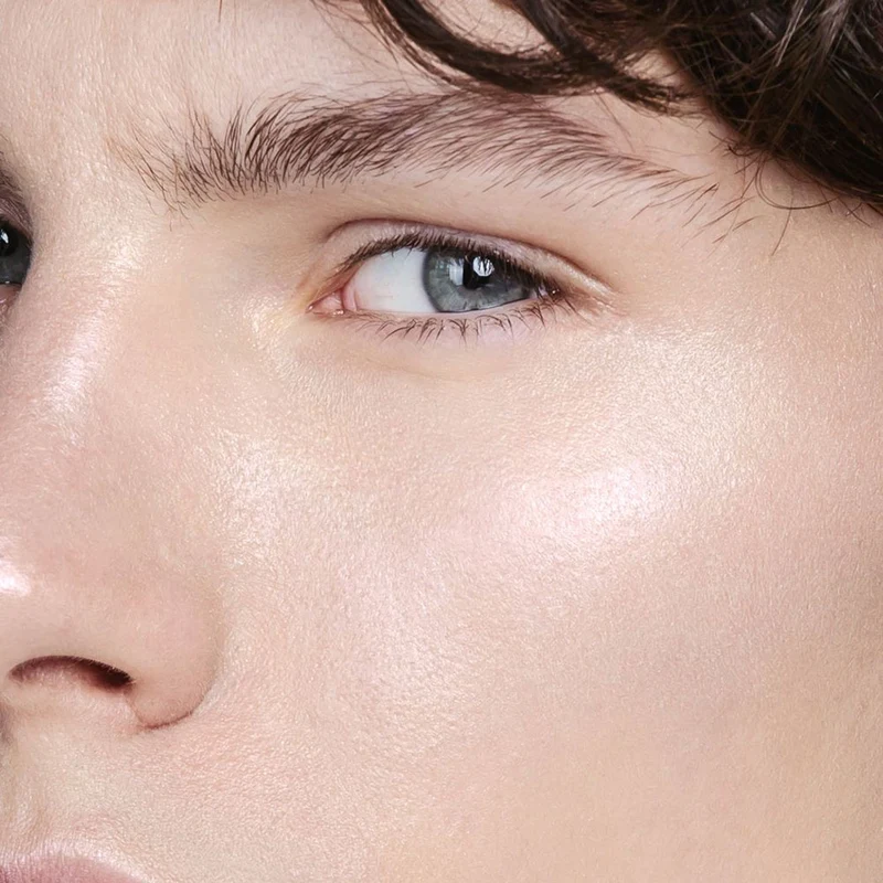 Correcteur anti-cernes liquide lumineux (différentes teintes)