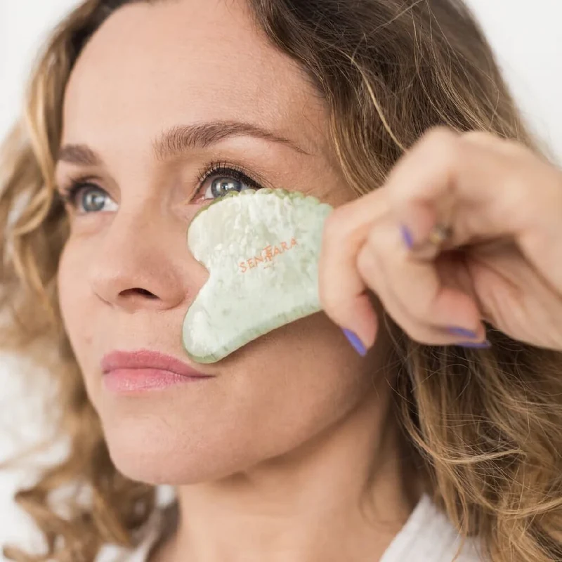 Gua Sha Cœur à dents Jade vert