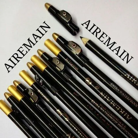 ACCESSOIRES ≡ Crayon A Lèvres & Sourcils