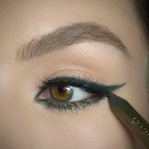 ACCESSOIRES ≡ Crayon A Lèvres & Sourcils