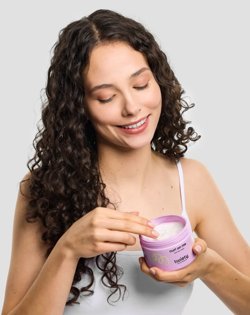 Crème pour boucles activatrice de boucles naturelles pour cheveux bouclés et frottés Twisty, Format mini 100 ml