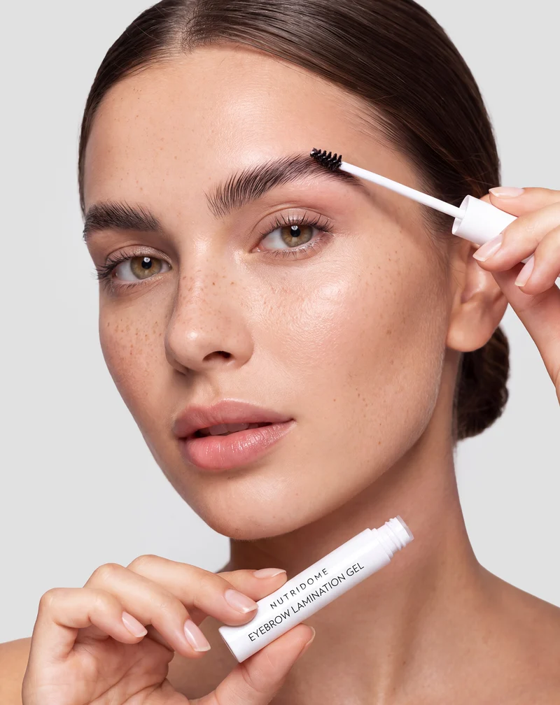 Gel de stratification des sourcils fixateur et modelant sans coller Nutridome
