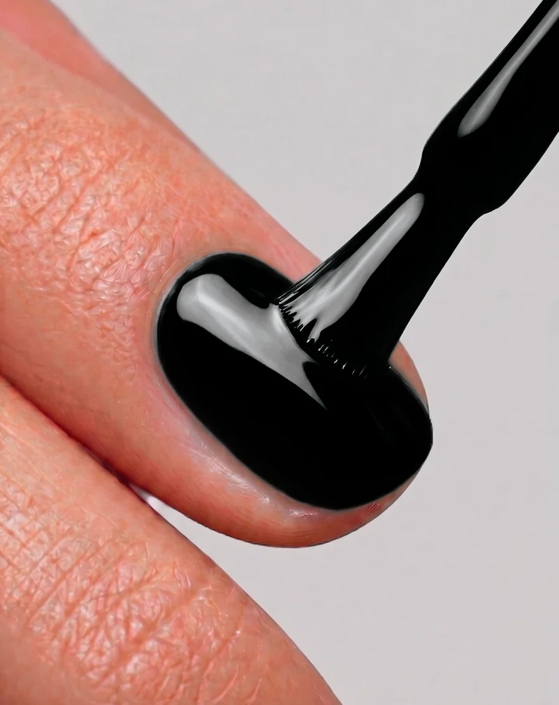 Vernis semi-permanent pour ongles UV/LED Black Elegance 020 Nutridome