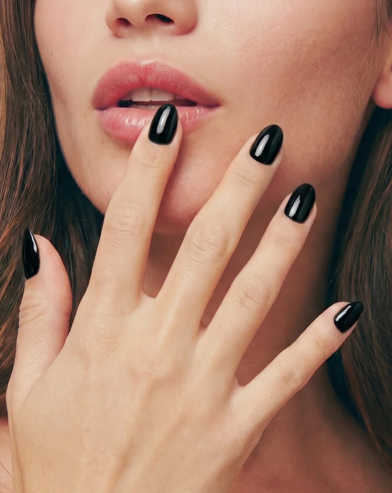 Vernis semi-permanent pour ongles UV/LED Black Elegance 020 Nutridome