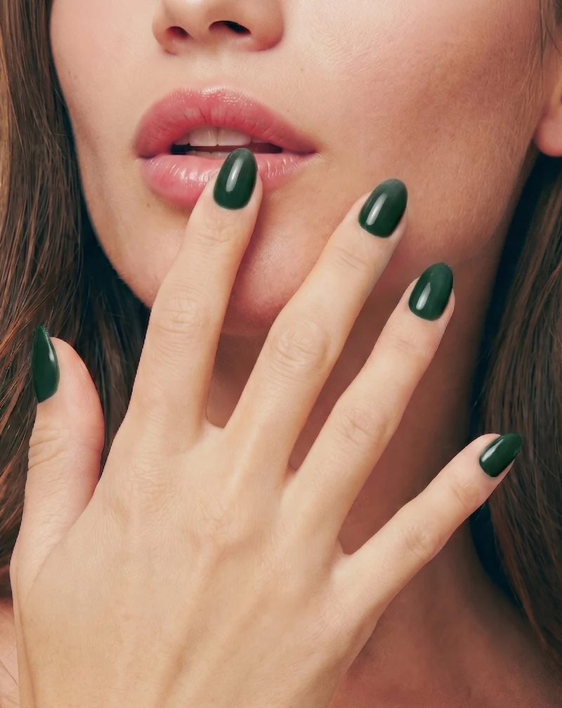 Vernis semi-permanent pour ongles UV/LED Viridian Green 019 Nutridome