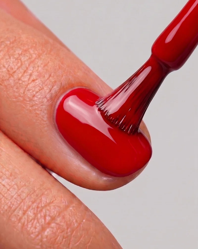 Vernis semi-permanent pour ongles UV/LED Red Velvet 016 Nutridome