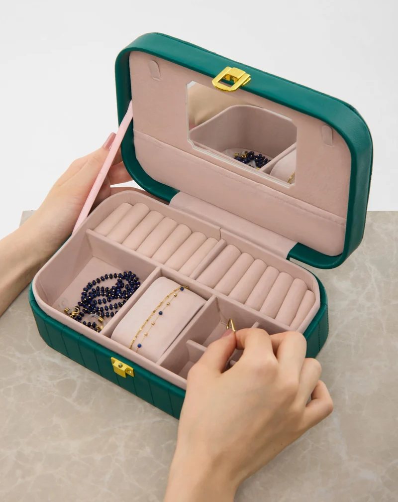 Boîte à bijoux avec compartiments, rouleaux et miroir grand vert Mys