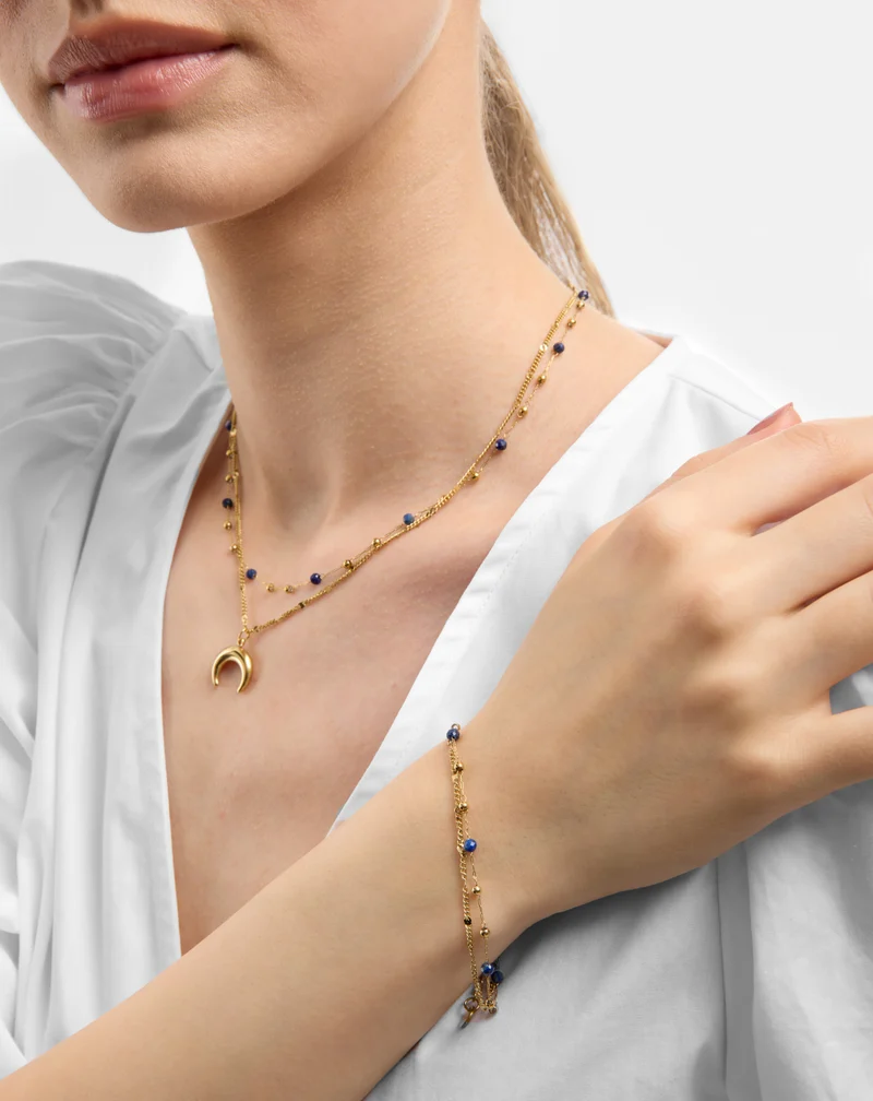 Collier en pierre naturelle lapis lazuli plaqué or avec croissant de lune Mys