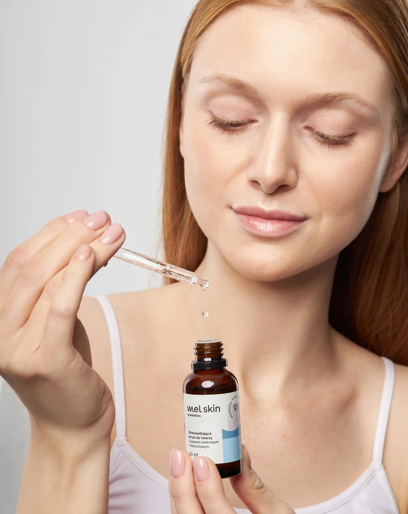 Sérum ultra-hydratant Mel Skin pour le visage à l’acide hyaluronique