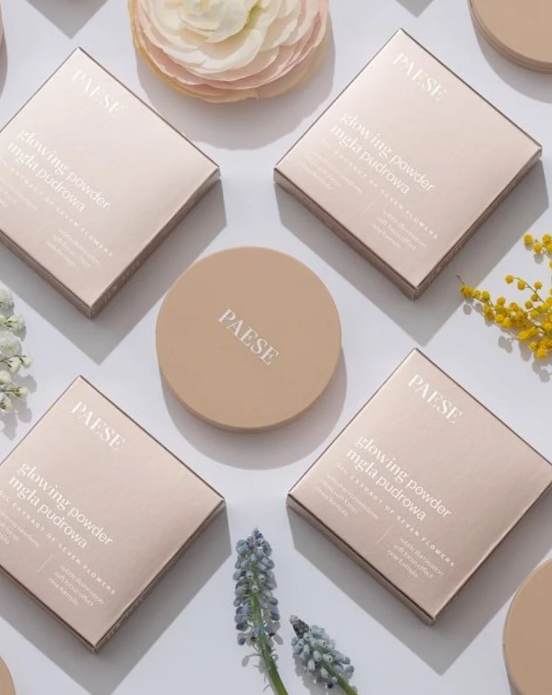 Brume de poudre éclaircissante et lissante pour un fini velouté 12 beige naturel Paese