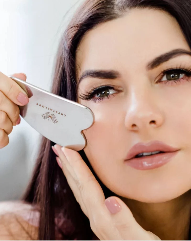 Plaque de massage du visage gua sha en acier inoxydable Cryo Ice Gua Sha Crystallove
