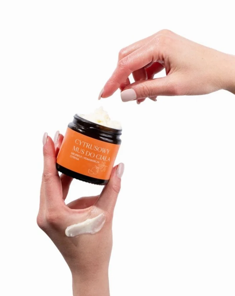 Mousse corporelle hydratante et régénérante aux agrumes pour les peaux très sèches Mglife