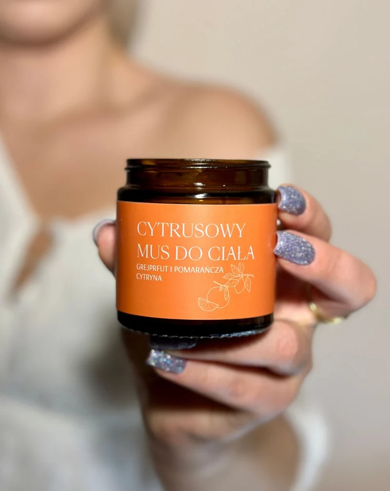 Mousse corporelle hydratante et régénérante aux agrumes pour les peaux très sèches Mglife