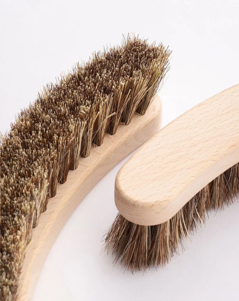 Brosse de massage sèche pour le corps semi-circulaire No. 16 avec mélange de fibres HHUUMM