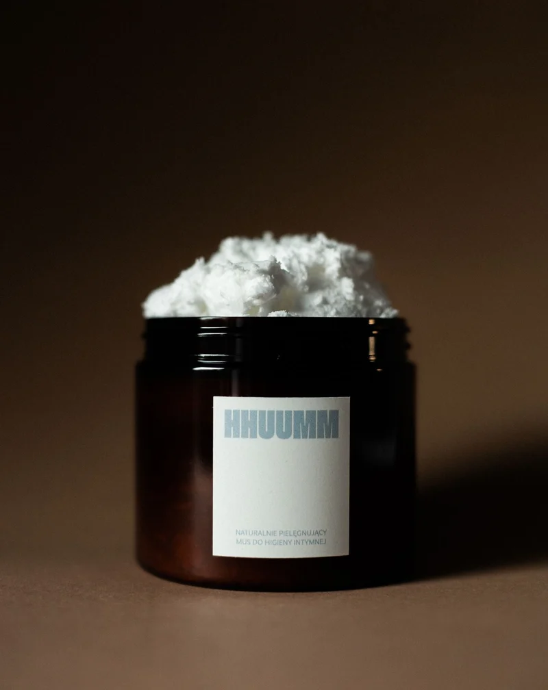 Mousse d'hygiène intime naturellement soignante avec la formule douce HHUUMM