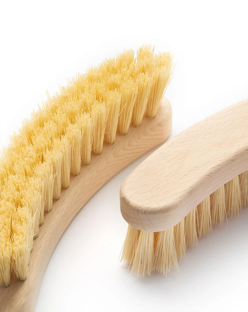 Brosse de massage sèche pour le corps semi-circulaire No. 18 avec fibre de tampico HHUUMM