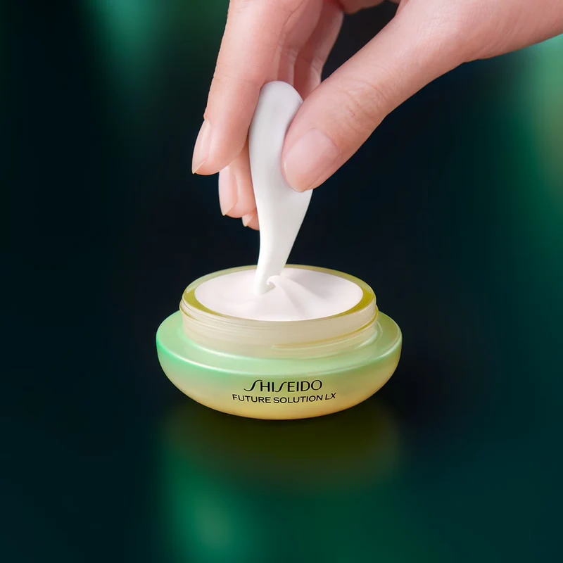 Shiseido Future Solution Lx Crème Contour Yeux Éclat Ultime Enmei