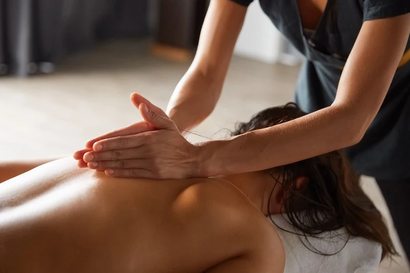 Chèque cadeau Massage Détente musculaire "Dos" (+/- 30 min)