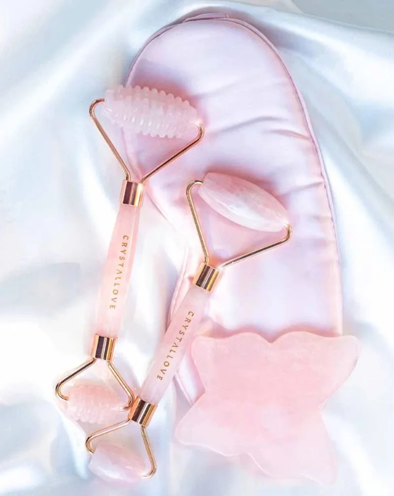 Masseur pour le visage en quartz rose Rose quartz roller - pierre d'amour Crystallove