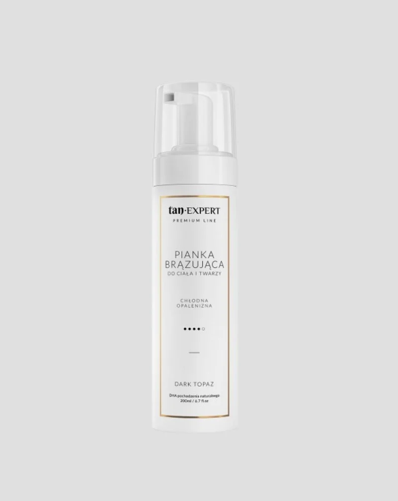 Mousse autobronzante légère TanExpert dans la teinte Dark Topaz pour le visage et le corps