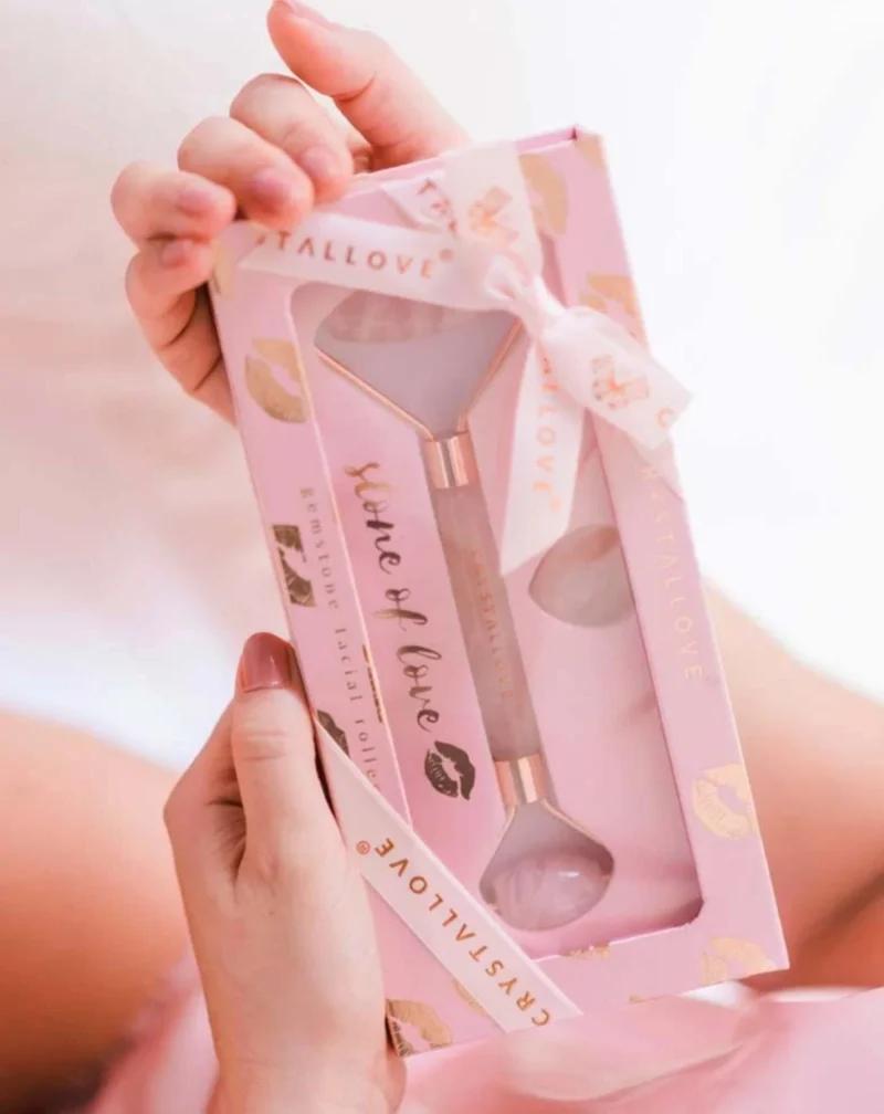 Masseur pour le visage en quartz rose, pierre d'amouri Selflove set Crystallove