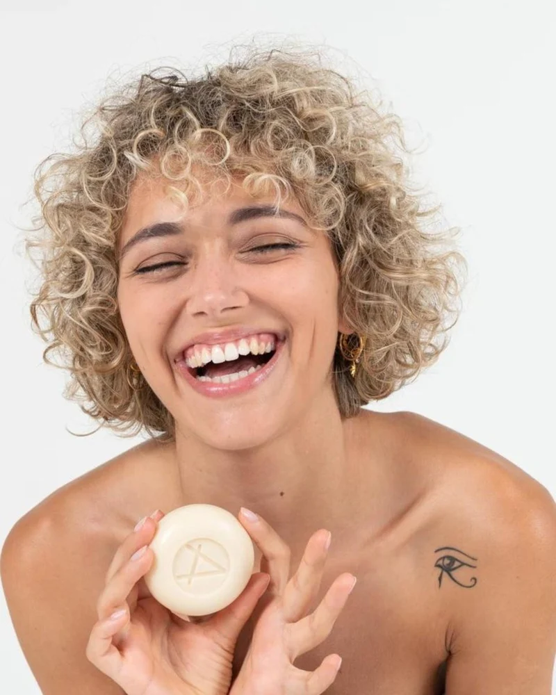 Savon visage - Lait de chèvre - Parfum Amande