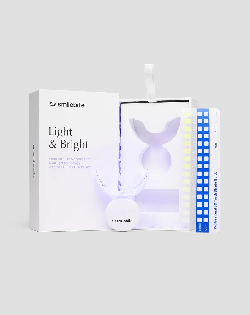 Smilebite Light & Bright LED Kit de blanchiment des dents + Whitesmile Serum™
