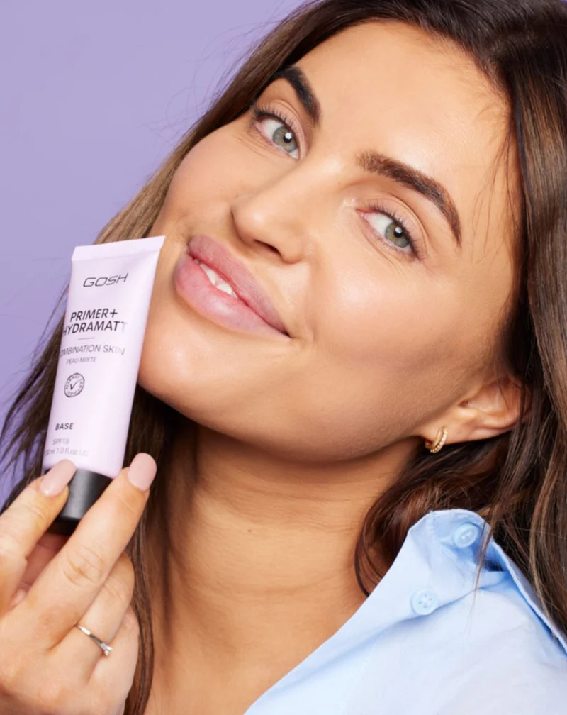 Base de maquillage à l'extrait de chêne pour un éclat uniforme Gosh