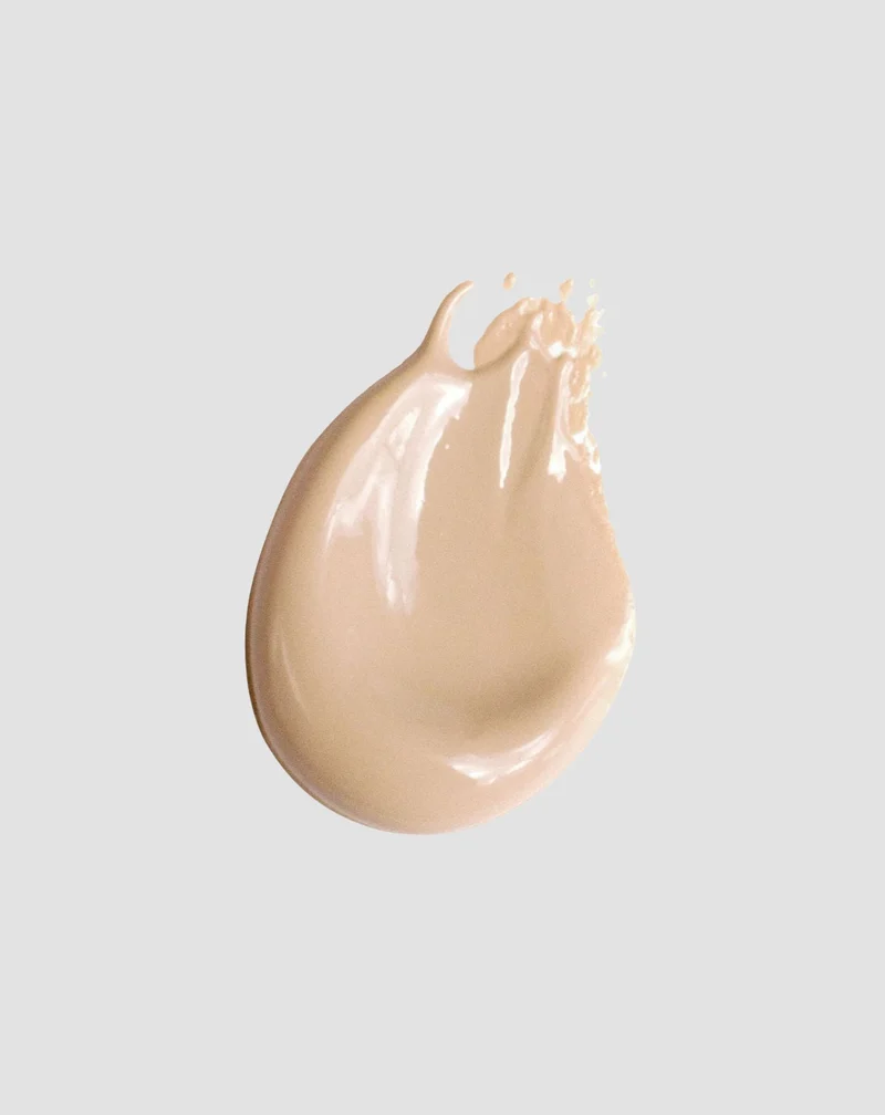 Correcteur beige doré pour éclaircir et réduire l'apparence des cernes sous les yeux Paese
