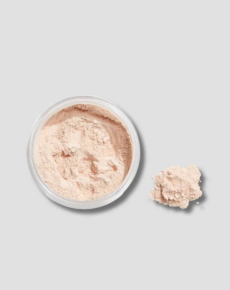 Poudre fixatrice en vrac transparente et imperméable à la texture soyeuse Gosh