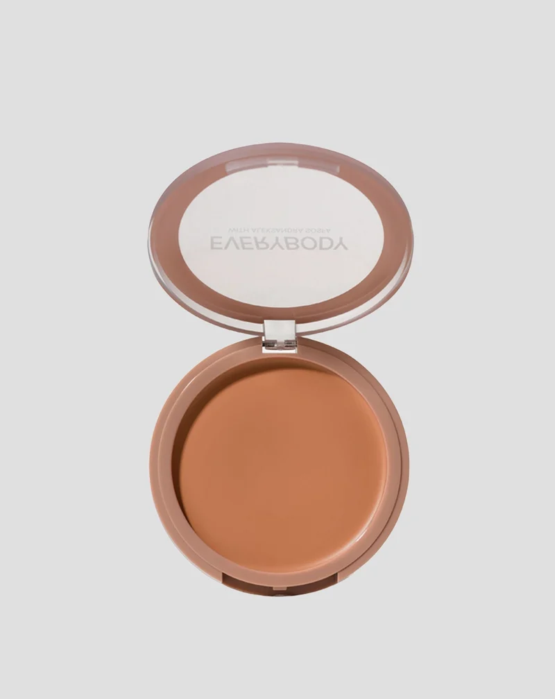 Crème bronzante pour le visage pour différents types de peau Tout le monde à Londres