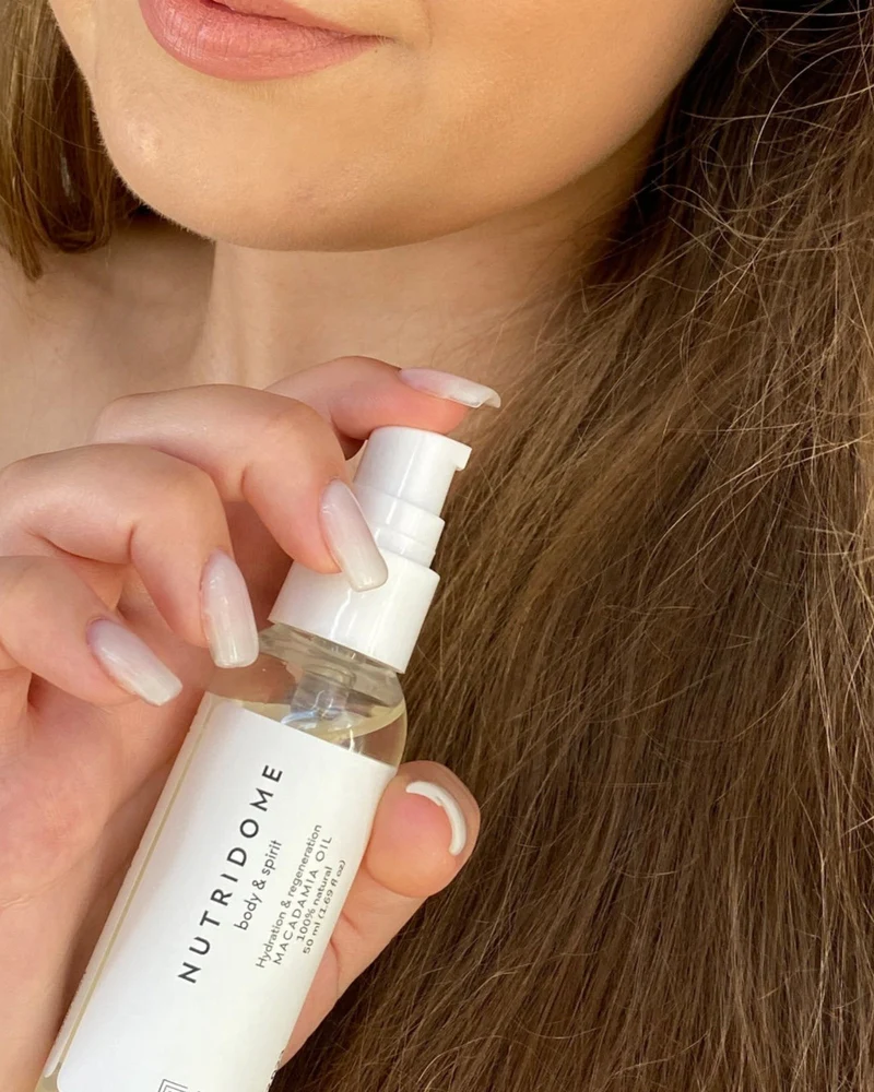 Huile de macadamia Nutridome 100 % naturelle pour rétablir l’éclat des cheveux