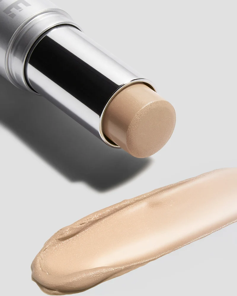 Highlighter en stick à l’huile de ricin et au beurre de karité pour les peaux matures 50+ Aggie