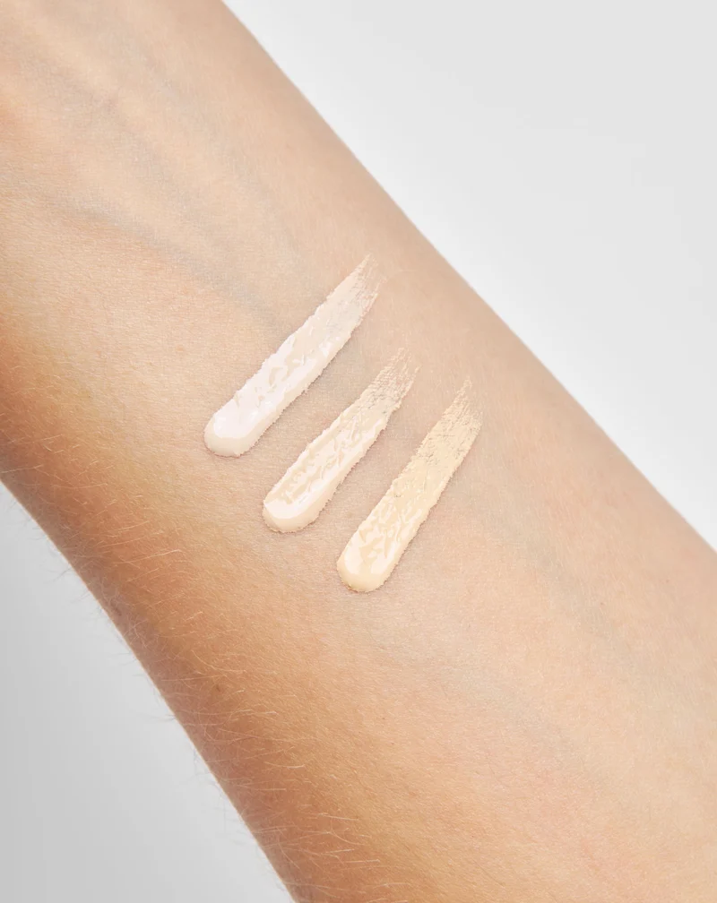 Anti-cernes couvrant Nutridome à la vitamine C contre les imperfections, teint clair
