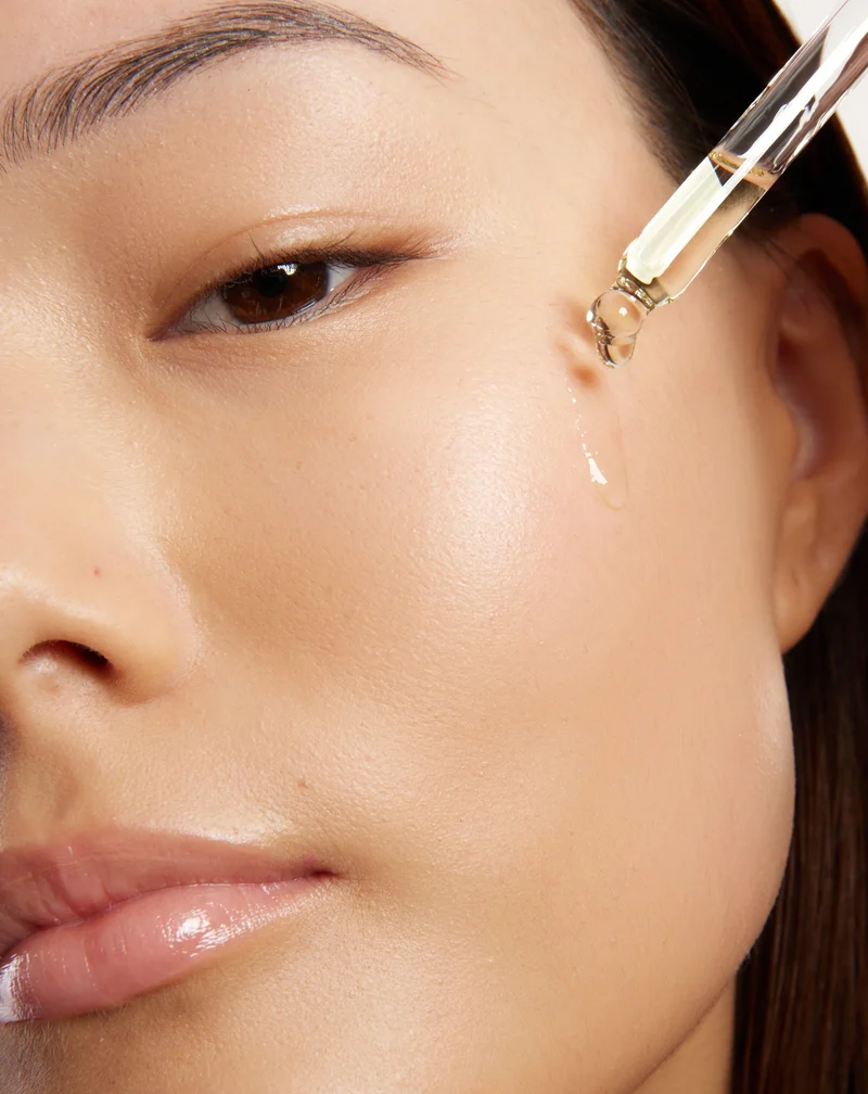 Huile multifonctionnelle anti-âge tsubaki pour le visage et le corps à base de camélia japonais 50 ml Uddo