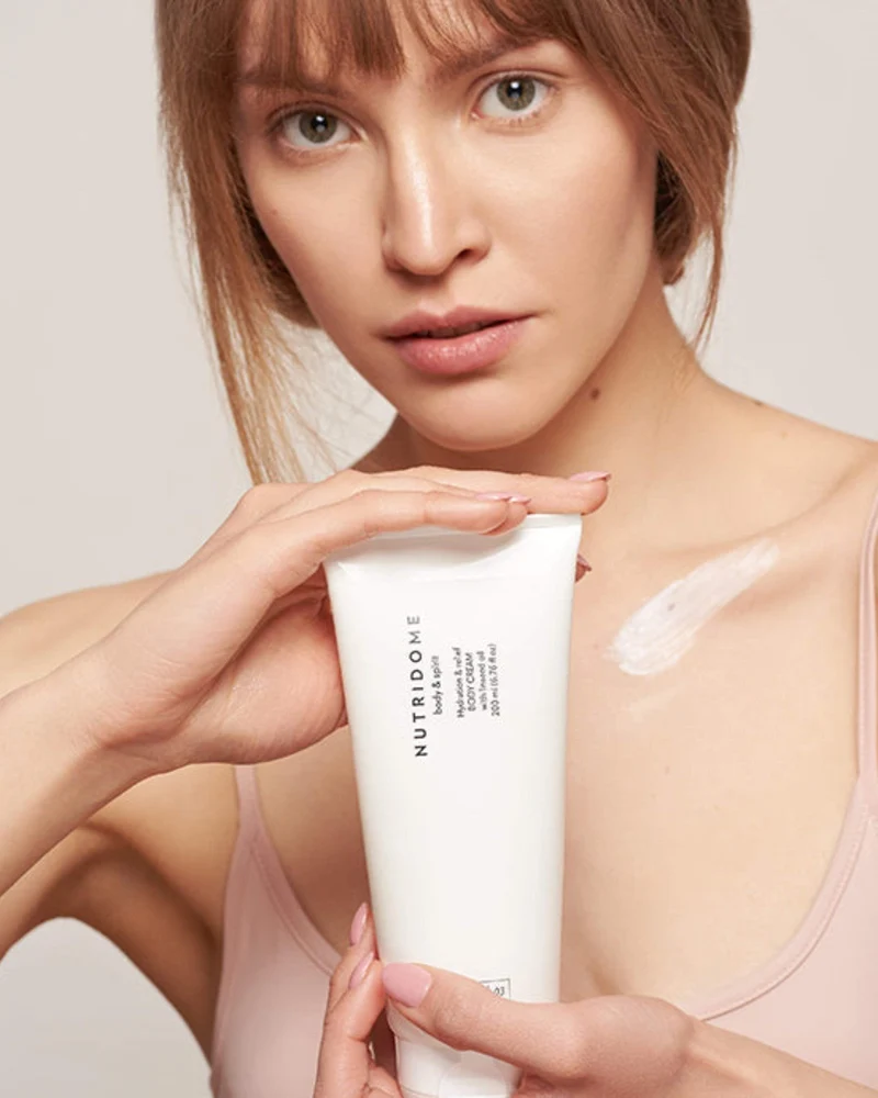 Crème corporelle hydratante Nutridome pour les peaux sèches à l'huile de lin