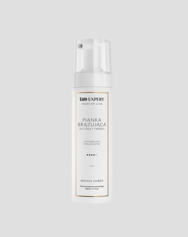 Mousse autobronzante légère TanExpert dans la teinte Bronze Amber pour le visage et le corps