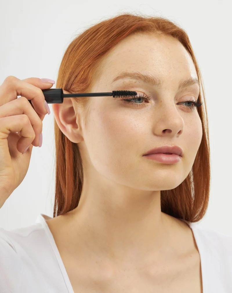 Mascara allongeant et épaississant Nutridome à l'huile de ricin