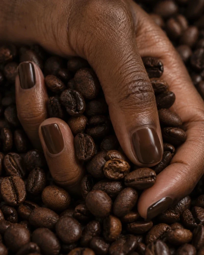 Vernis à ongles marron soin vegan - Brun expresso - Java