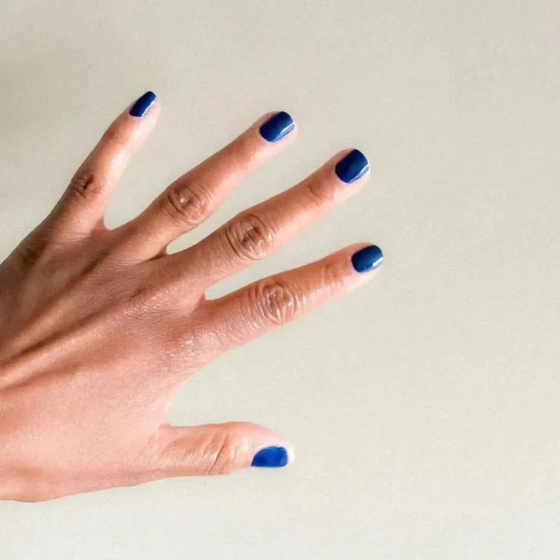 Vernis à ongles vegan bleu Marrakech