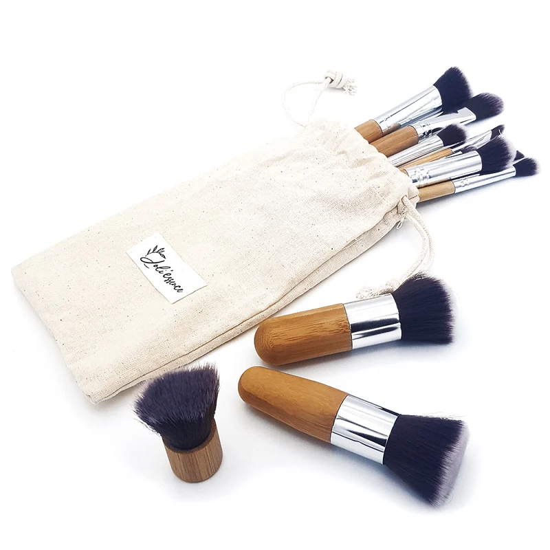 Pinceaux à maquillage en bambou