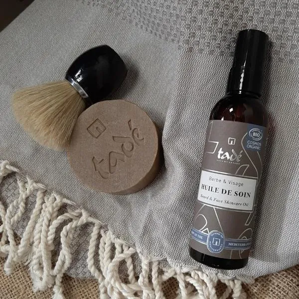 Blaireau de rasage laqué noir